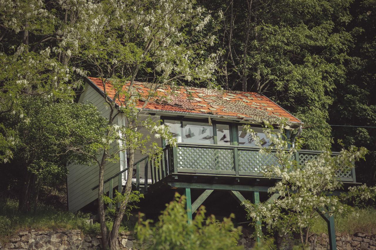 Sárga Ház Hostal Kaptalantoti Exterior foto